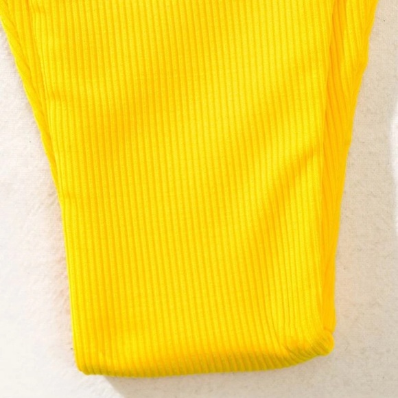 Bikini - Picture 4 of 6